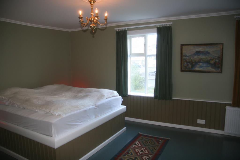 The Old Apothecary Hotel Egilsstadir Room photo